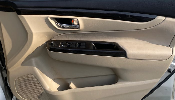 2015 Maruti Ciaz VXI, Petrol, Manual, 25,266 km, Driver Side Door Panels Control
