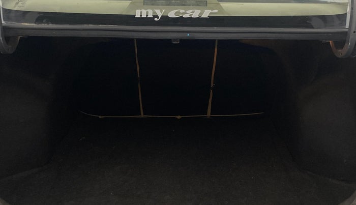 2016 Maruti Ciaz ZXI+, Petrol, Manual, 80,284 km, Boot Inside