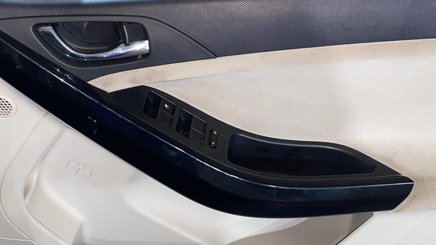 2020 Tata NEXON XZ PLUS PETROL, Petrol, Manual, 9,660 km, Driver Side Door Panels Control