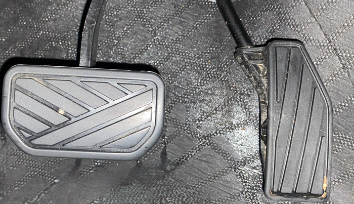 2023 Maruti FRONX ZETA 1.0L TURBO 6 AT, Petrol, Automatic, 48,100 km, Pedals