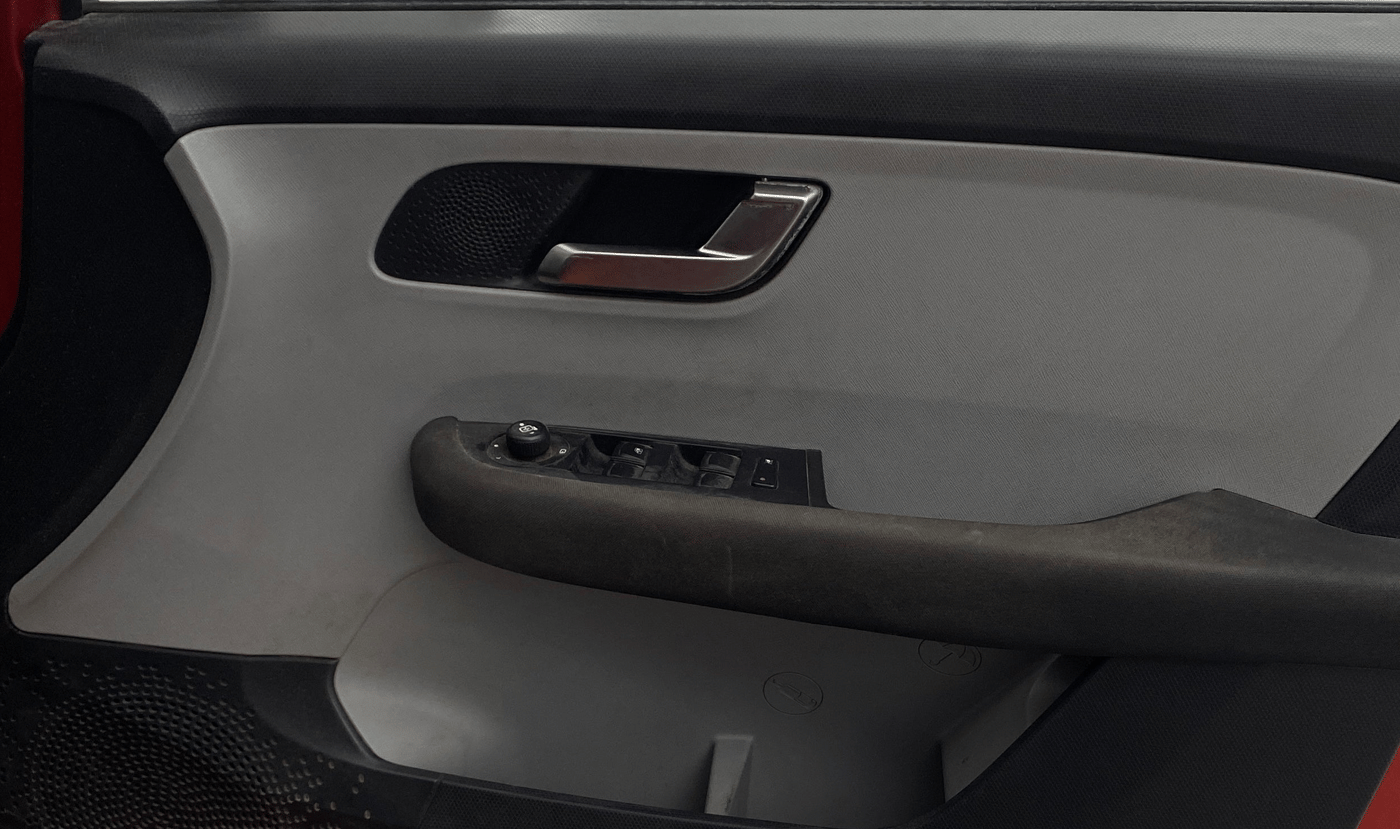 2021 Tata ALTROZ XZ PETROL, Petrol, Manual, 86,265 km, Driver Side Door Panels Control