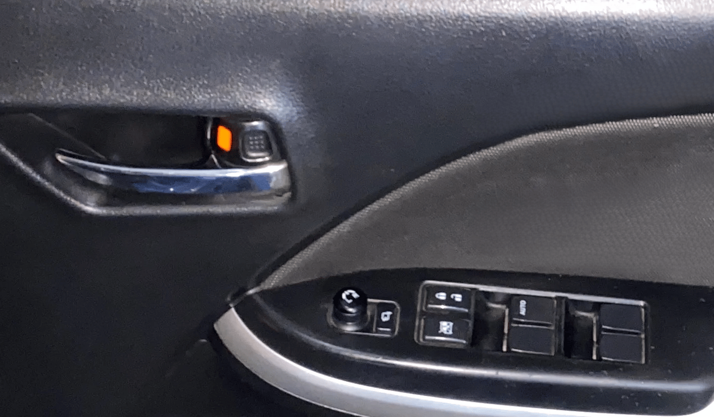 2019 Maruti Baleno ALPHA CVT PETROL 1.2, Petrol, Automatic, 51,545 km, Driver Side Door Panels Control