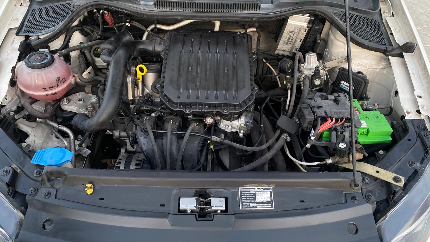 2019 Volkswagen Polo TRENDLINE 1.0L, CNG, Manual, 47,196 km, Engine View