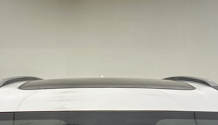 2022 Mahindra XUV700 AX 7 LUXURY D AT 7 STR, Diesel, Automatic, 93,680 km, Moonroof/ Sunroof