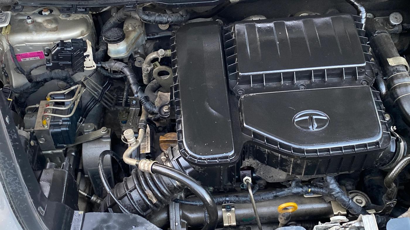 2018 Tata NEXON XZ PLUS DIESEL, Diesel, Manual, 65,367 km, Engine View - Right