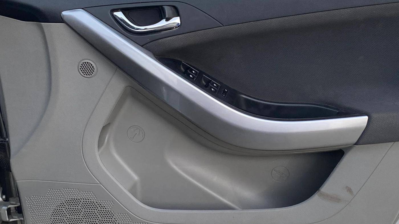 2018 Tata NEXON XZ PLUS DIESEL, Diesel, Manual, 65,367 km, Driver Side Door Panels Control