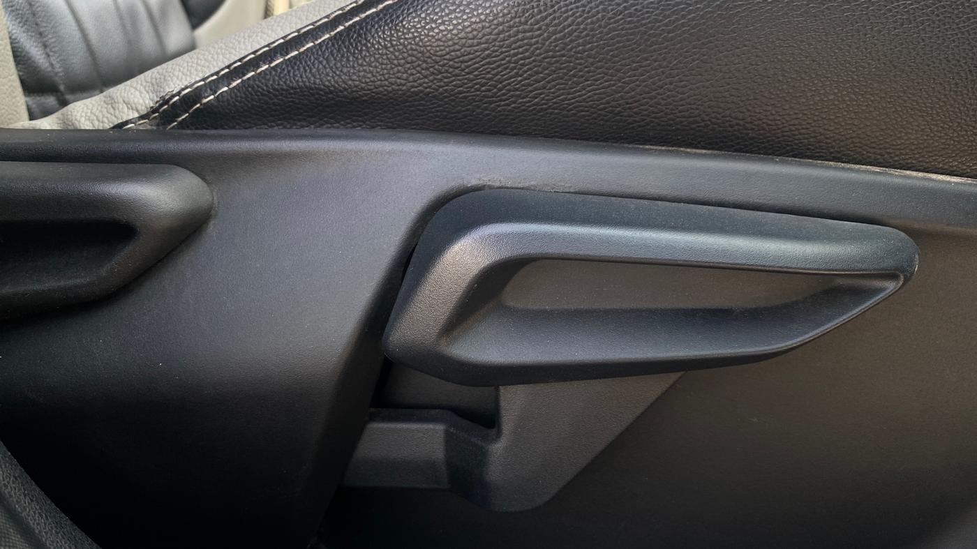 2022 Tata TIAGO NRG XZ MT, Petrol, Manual, 27,912 km, Driver Side Adjustment Panel