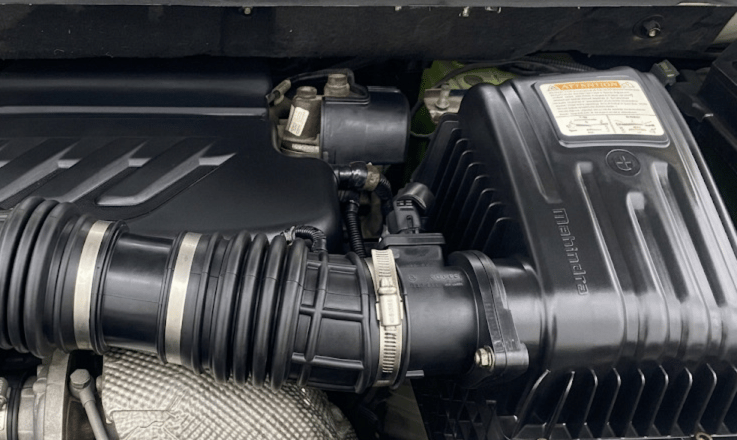 2019 Mahindra MARAZZO M2 8 STR, Diesel, Manual, 1,12,260 km, Engine View - Left