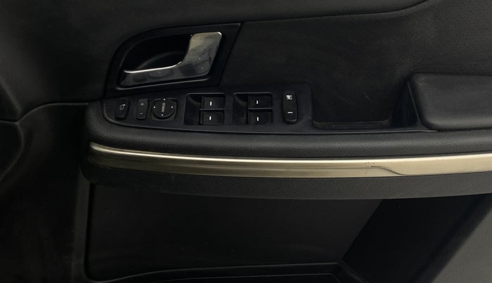 2017 Tata Hexa XTA 4X2 7 STR, Diesel, Automatic, 83,914 km, Driver Side Door Panels Control