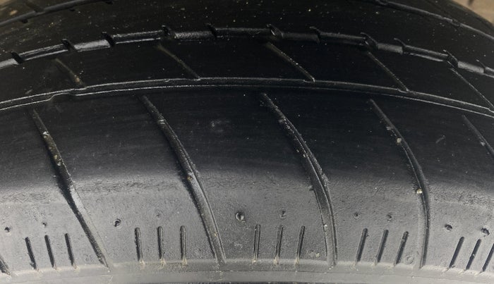 2021 Honda Amaze 1.2L I-VTEC S, Petrol, Manual, 23,113 km, Right Front Tyre Tread