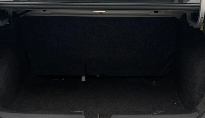 2018 Volkswagen Ameo HIGHLINE PLUS 1.5L AT 16 ALLOY, Diesel, Automatic, 92,924 km, Boot Inside