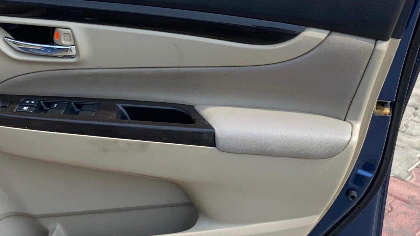 2017 Maruti Ciaz ZETA 1.4  AT PETROL, Petrol, Automatic, 1,48,474 km, Driver Side Door Panels Control