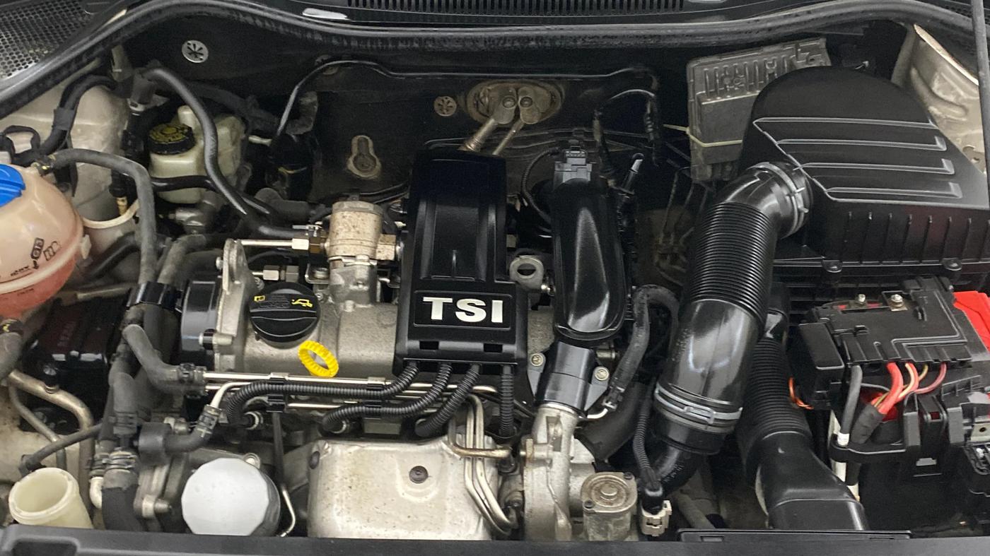 2016 Volkswagen Vento COMFORTLINE 1.2 TSI AT, Petrol, Automatic, 65,952 km, Engine View
