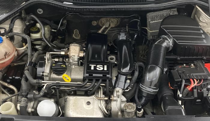 2016 Volkswagen Vento COMFORTLINE 1.2 TSI AT, Petrol, Automatic, 65,900 km, Engine View