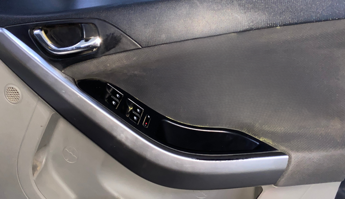 2018 Tata NEXON XZ PLUS DIESEL, Diesel, Manual, 73,987 km, Driver Side Door Panels Control