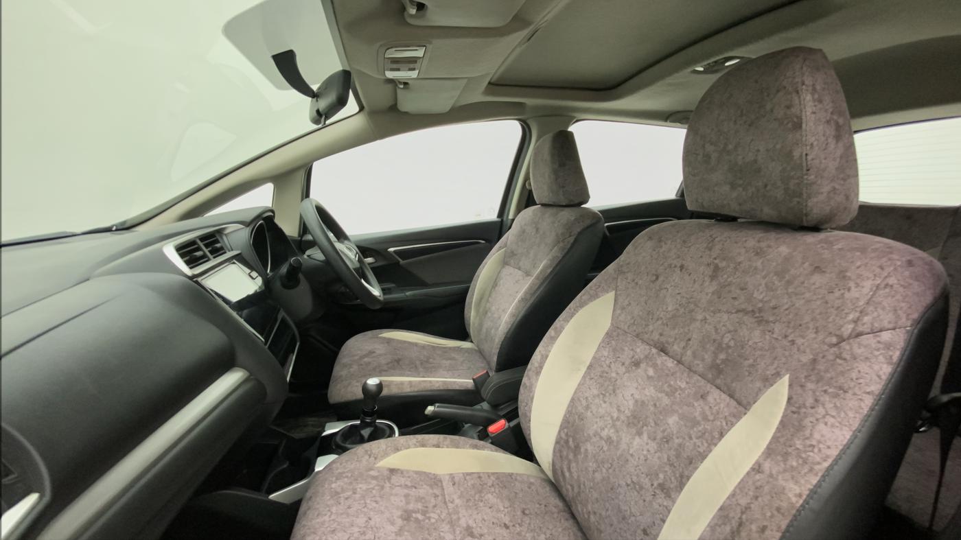 2017 Honda WR-V 1.5L I-DTEC VX MT, CNG, Manual, 88,309 km, Right Side Front Door Cabin