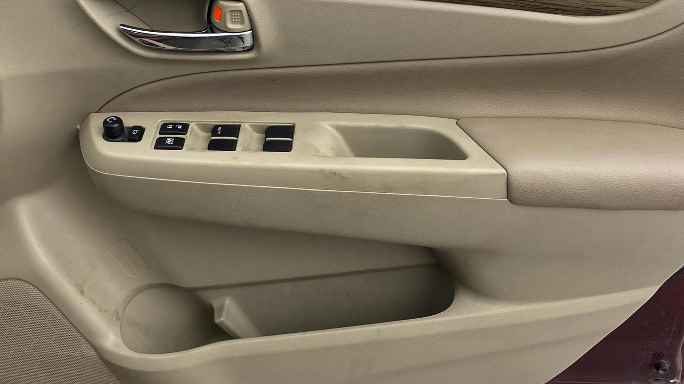 2020 Maruti Ciaz ALPHA  AT 1.5 SHVS PETROL, Petrol, Automatic, 79,719 km, Driver Side Door Panels Control
