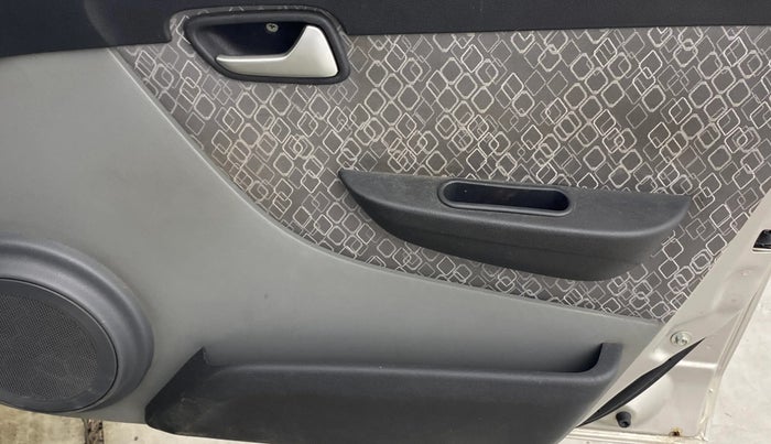2018 Maruti Alto 800 LXI, Petrol, Manual, 45,966 km, Driver Side Door Panels Control