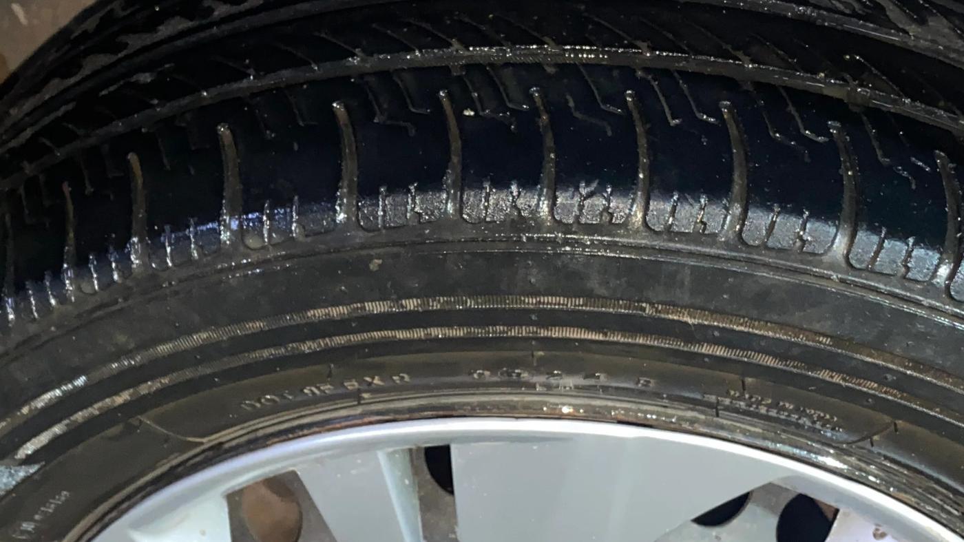 2019 Honda Amaze 1.5L I-DTEC S, Diesel, Manual, 1,34,393 km, Right Front Tyre Tread