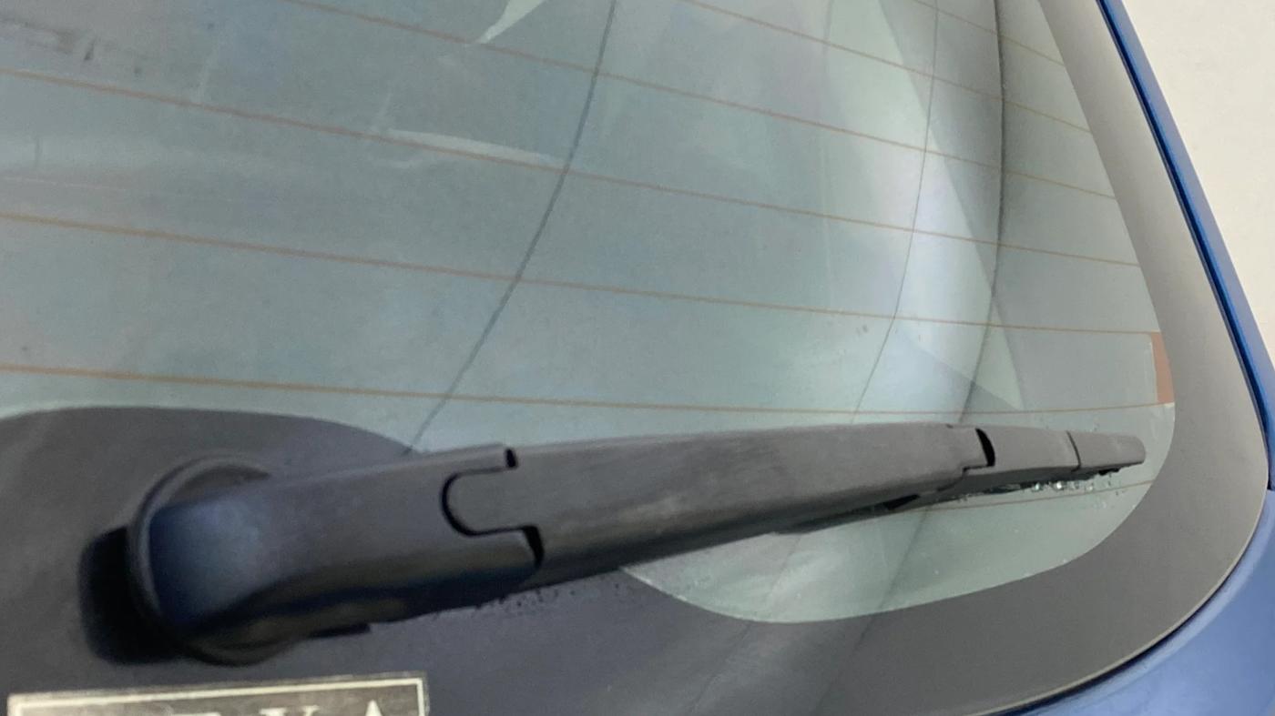 2018 Maruti IGNIS ALPHA 1.2, Petrol, Manual, 1,24,429 km, Rear Wiper