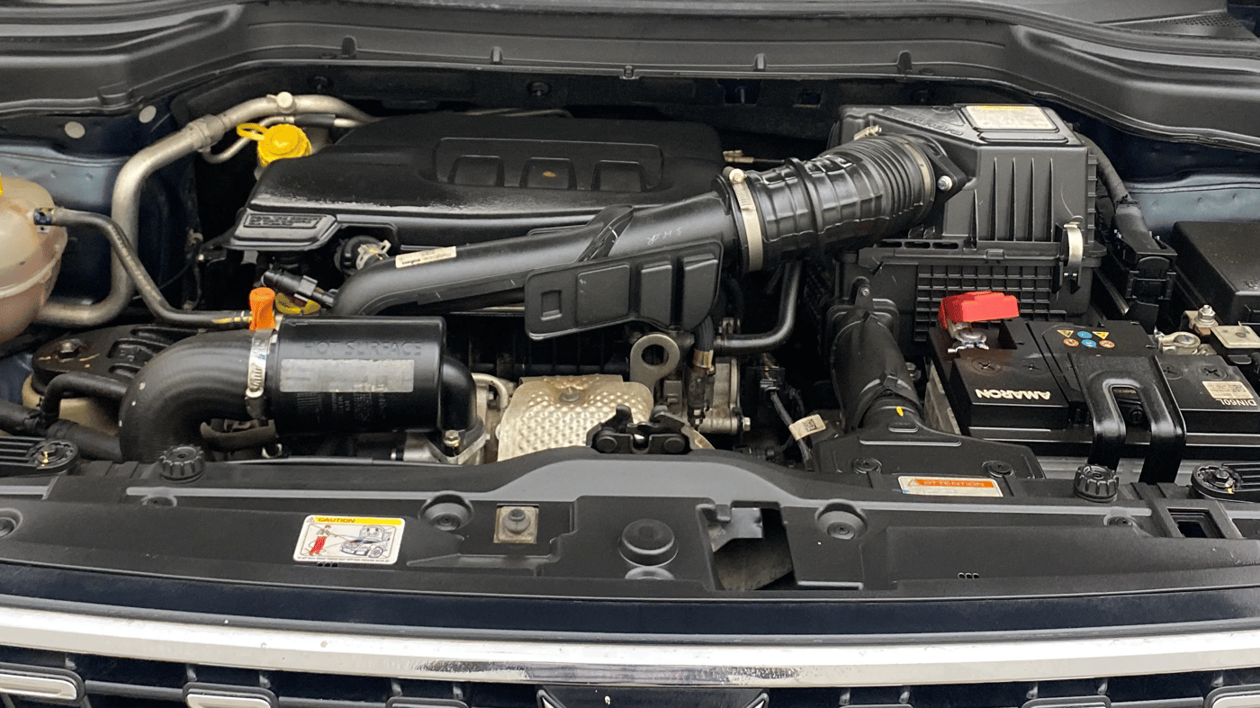 2024 Mahindra XUV300 W8 (O) 1.2 PETROL AMT, Petrol, Automatic, 15,125 km, Engine View