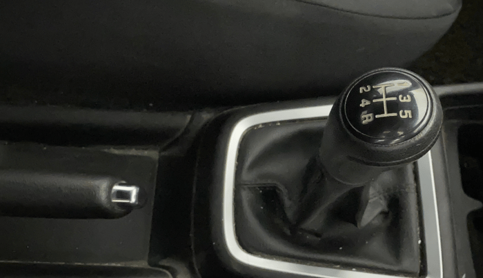 2022 Maruti Swift VXI, Petrol, Manual, 23,859 km, Gear Lever