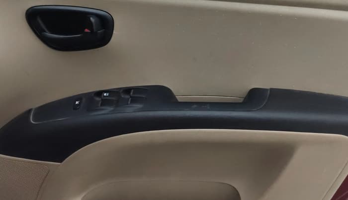 2015 Hyundai i10 MAGNA 1.1, Petrol, Manual, 46,178 km, Driver Side Door Panels Control