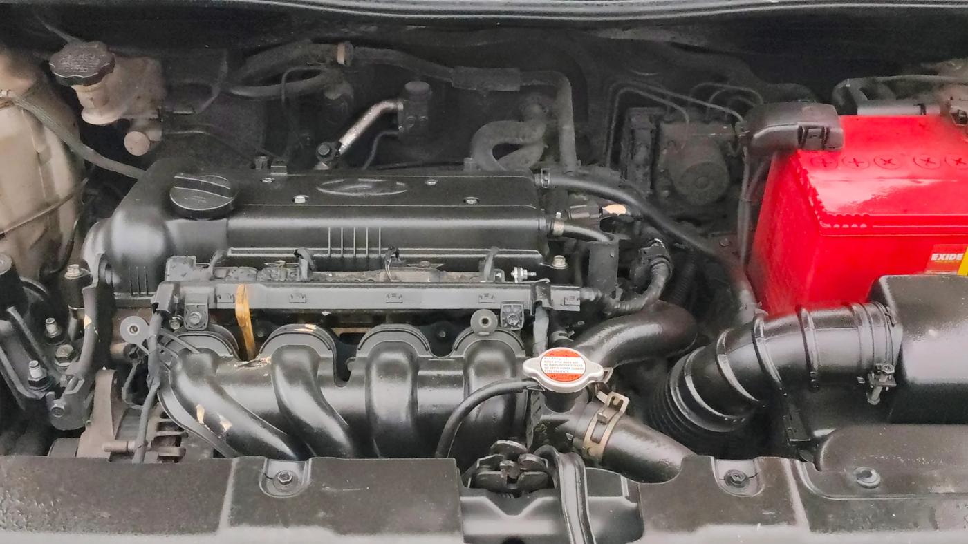 2015 Hyundai Verna FLUIDIC 4S 1.6 VTVT S(O), Petrol, Manual, 71,042 km, Engine View
