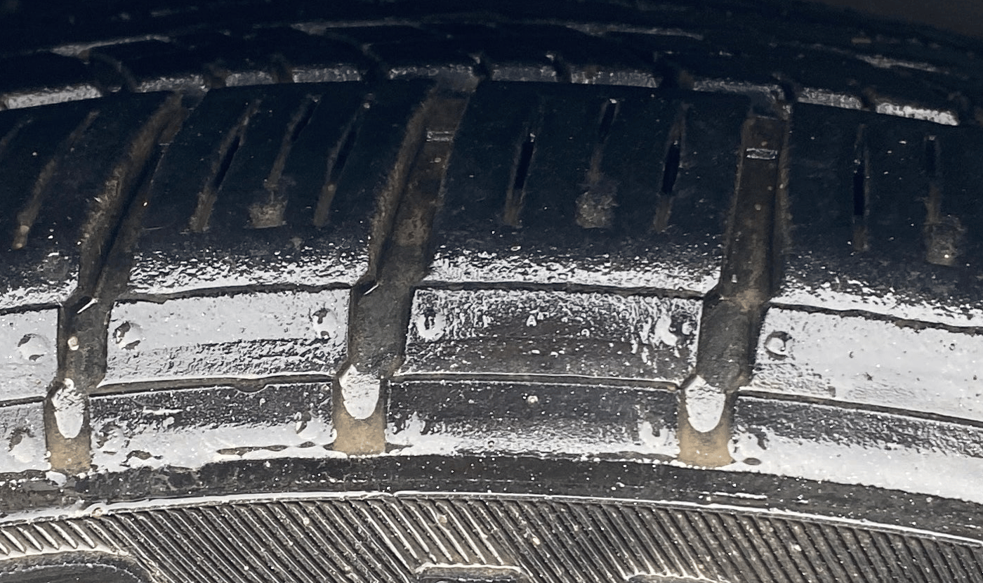 2019 Ford Ecosport TITANIUM + 1.5L DIESEL, Diesel, Manual, 1,05,820 km, Left Front Tyre Tread