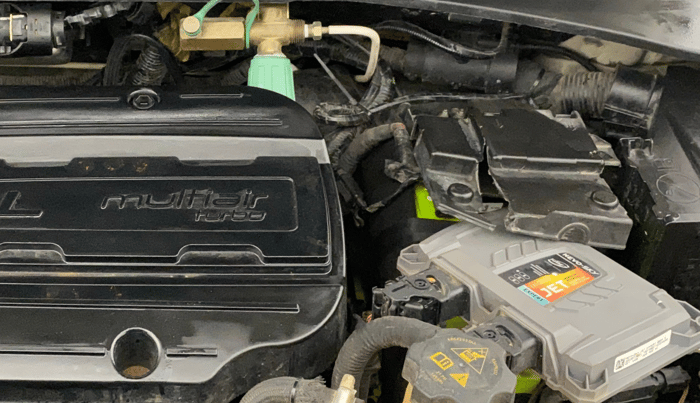 2017 Jeep Compass LIMITED (O) 1.4 PETROL AT, CNG, Automatic, 85,026 km, Engine View - Left