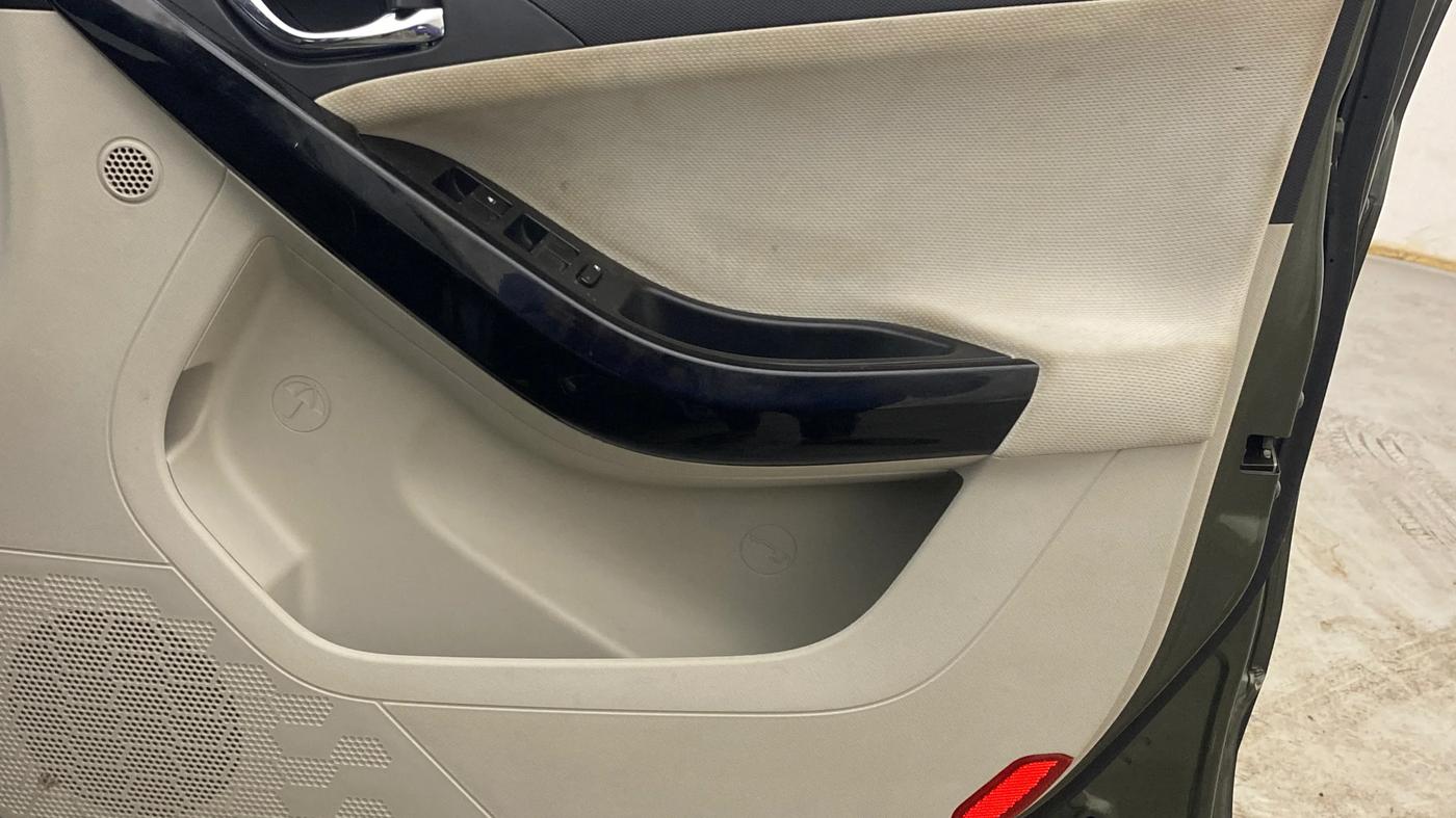 2021 Tata NEXON XZ PLUS PETROL, Petrol, Manual, 43,153 km, Driver Side Door Panels Control