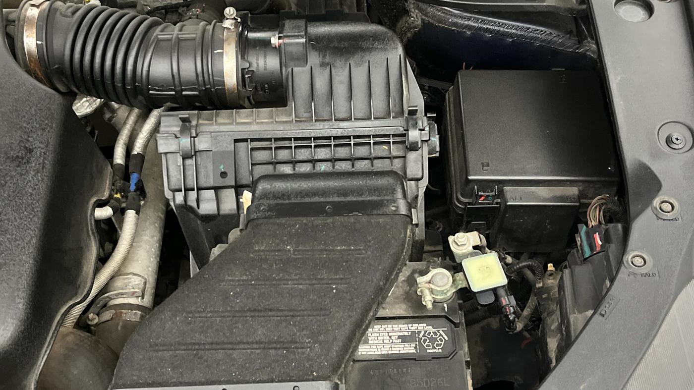 2022 Mahindra XUV700 AX 7 LUXURY P AT 7 STR, Petrol, Automatic, 20,821 km, Engine View - Left