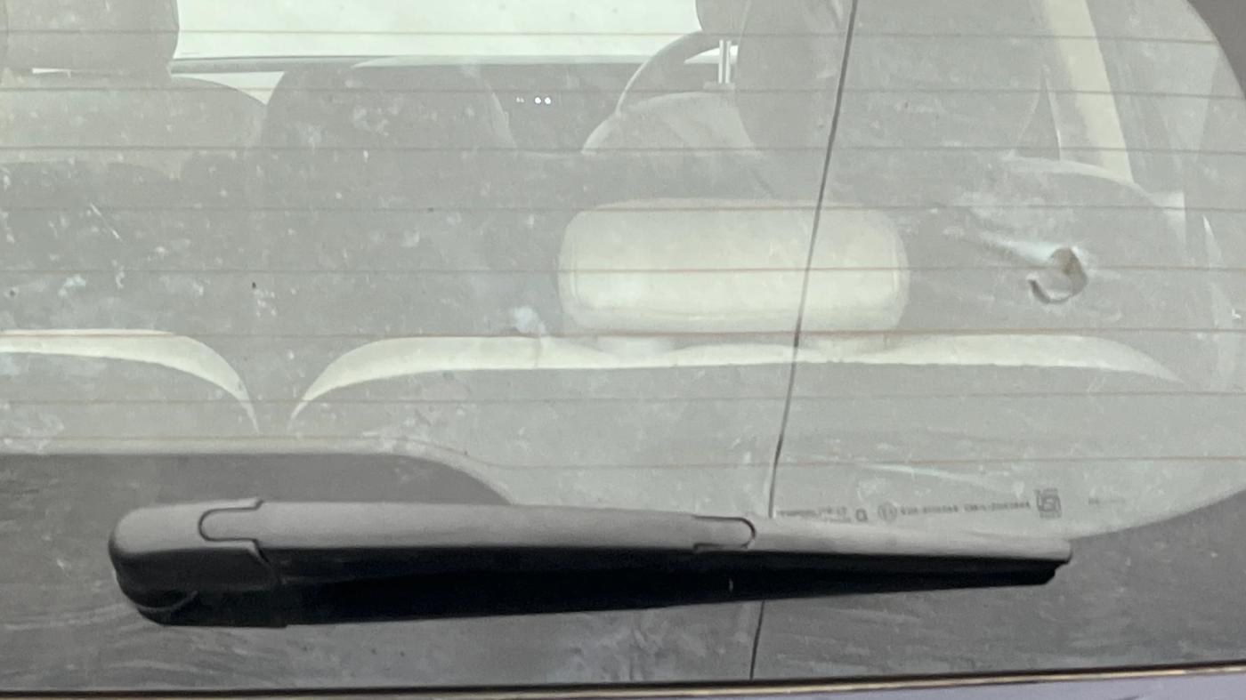 2022 Mahindra XUV700 AX 7 LUXURY P AT 7 STR, Petrol, Automatic, 20,821 km, Rear Wiper