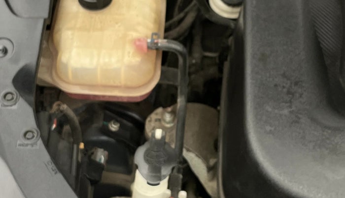 2022 Mahindra XUV700 AX 7 LUXURY P AT 7 STR, Petrol, Automatic, 20,821 km, Engine View - Right