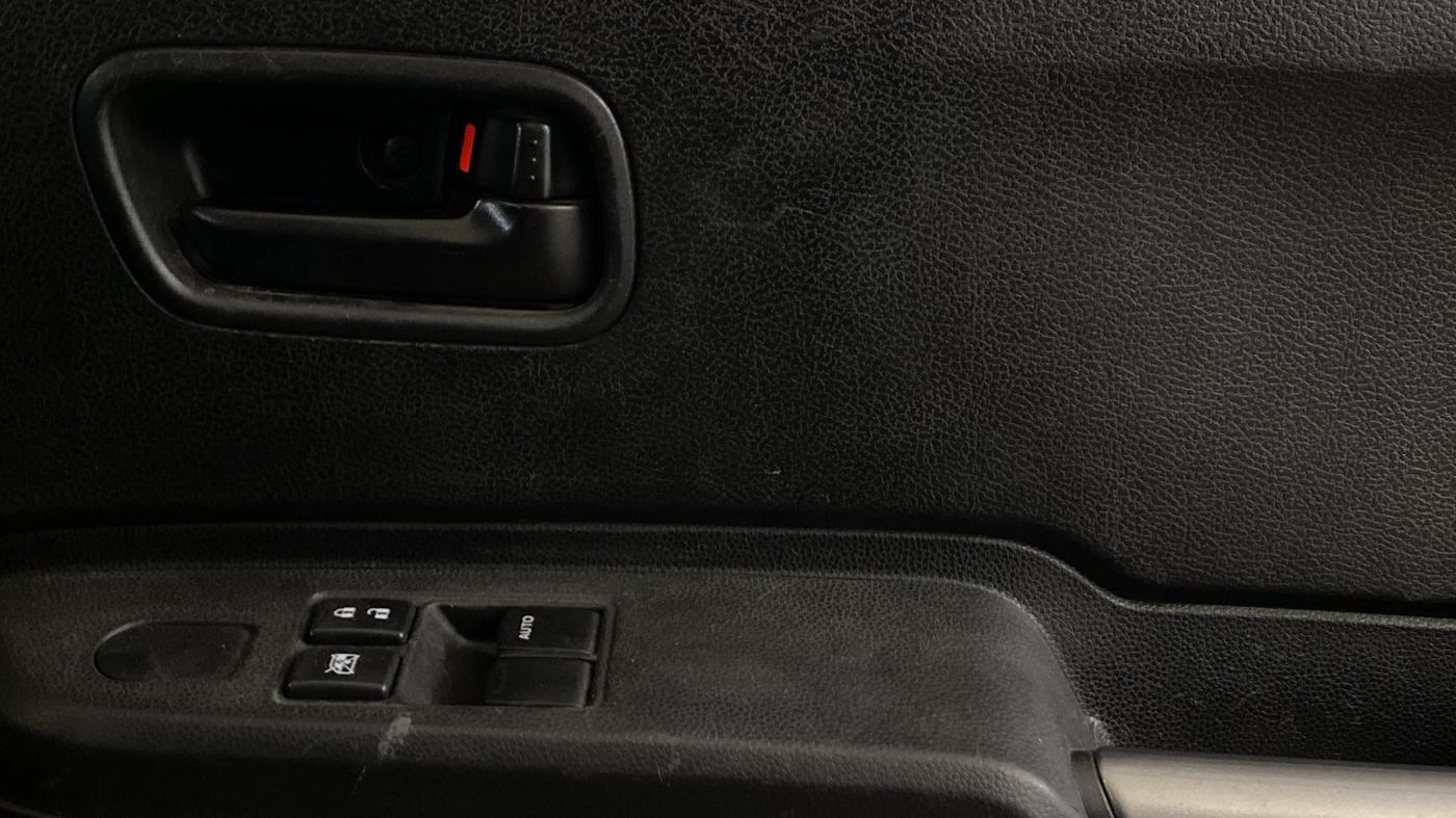 2022 Maruti IGNIS SIGMA 1.2, Petrol, Manual, 92,873 km, Driver Side Door Panels Control