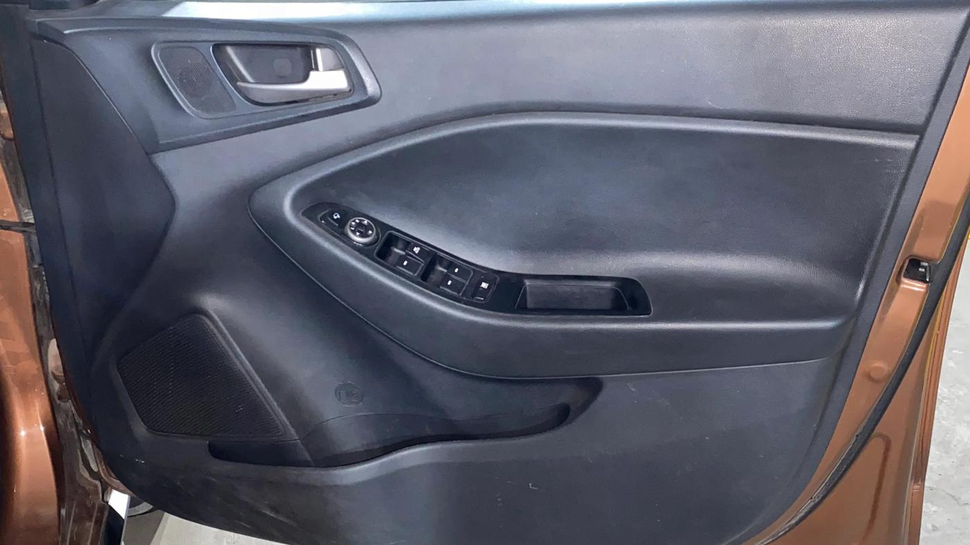 2018 Hyundai i20 Active 1.2 SX, Petrol, Manual, 64,290 km, Driver Side Door Panels Control
