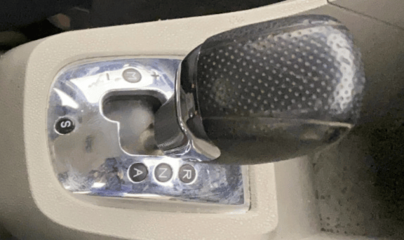 2017 Tata Tiago XZA PETROL, Petrol, Automatic, 81,816 km, Gear Lever