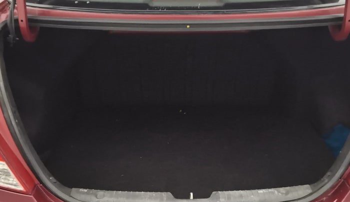 2014 Hyundai Verna FLUIDIC 1.6 VTVT SX, Petrol, Manual, 53,208 km, Boot Inside