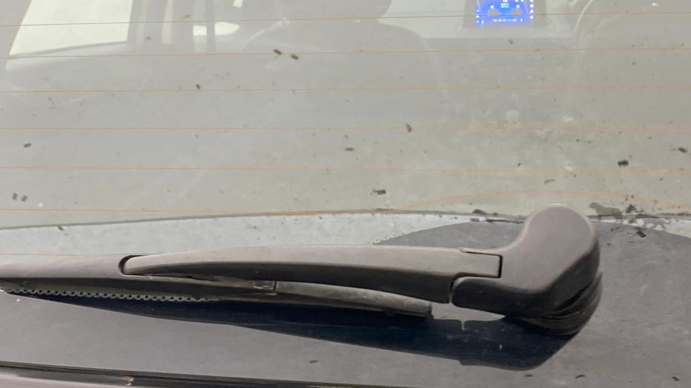 2023 Tata NEXON XZA PLUS LUX SUNROOF KAZIRANGA PETROL, Petrol, Automatic, 79,935 km, Rear Wiper