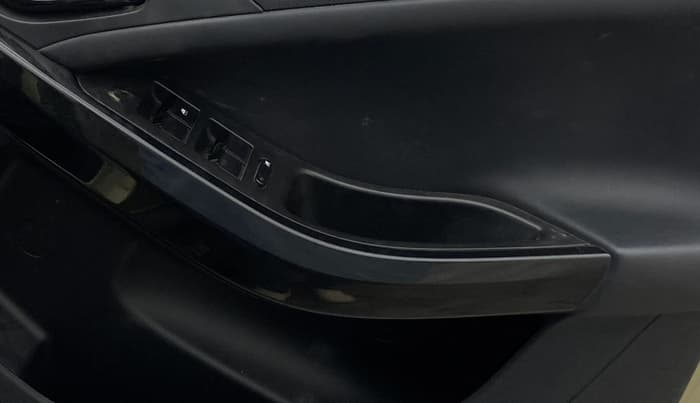 2023 Tata NEXON XZA PLUS LUX SUNROOF KAZIRANGA PETROL, Petrol, Automatic, 79,312 km, Driver Side Door Panels Control