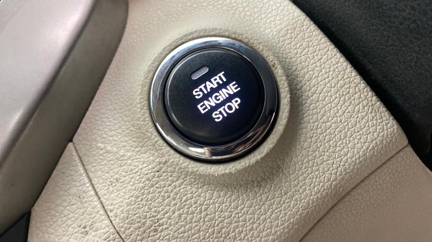 2020 Mahindra XUV300 W8 (O) 1.2 PETROL, Petrol, Manual, 96,192 km, Keyless Start/ Stop Button
