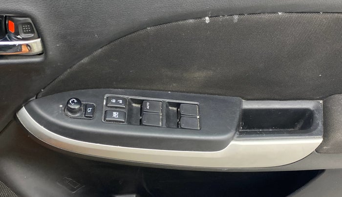 2017 Maruti Baleno ZETA PETROL 1.2, Petrol, Manual, 80,395 km, Driver Side Door Panels Control