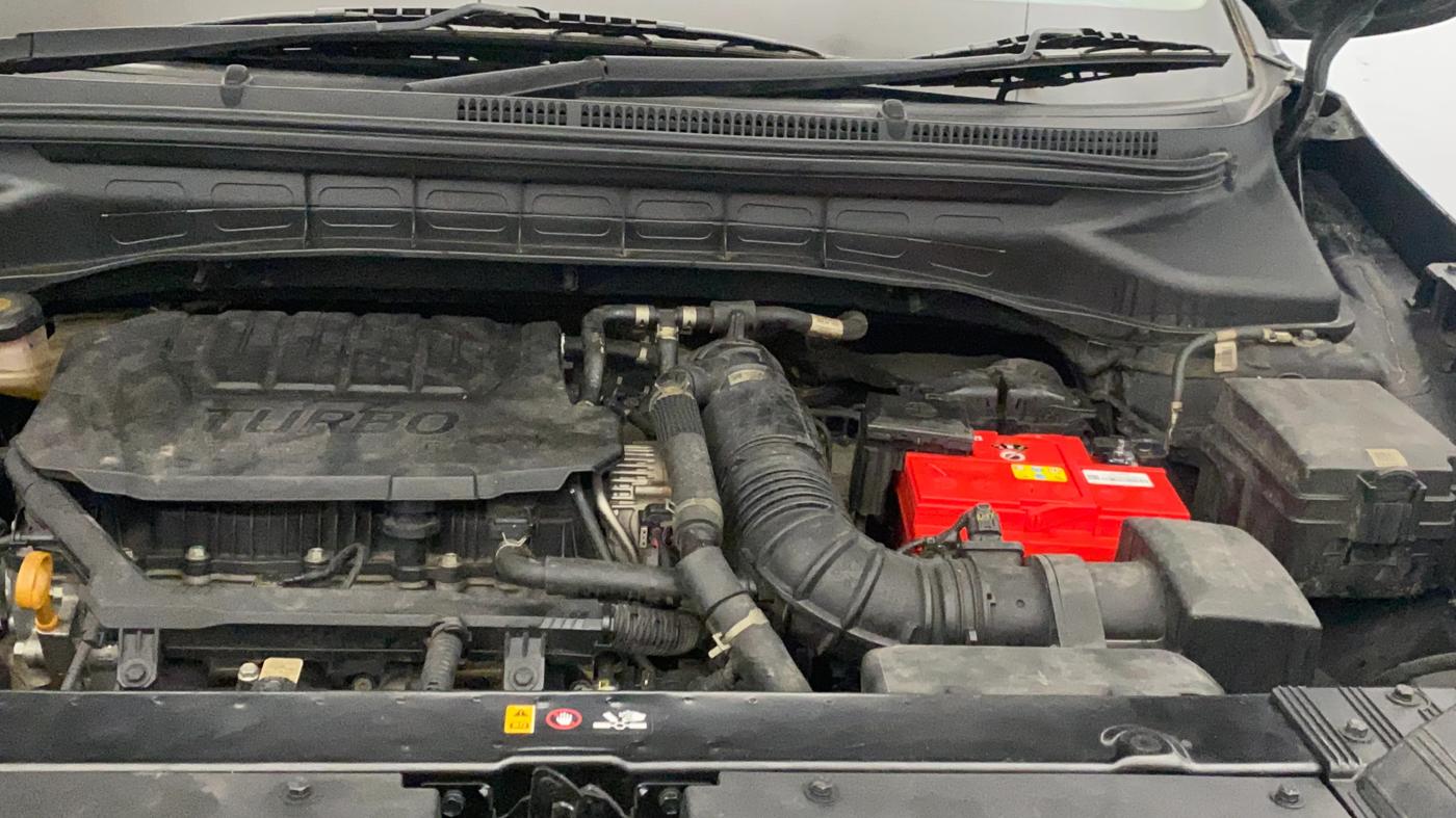 2023 KIA CARENS LUXURY PLUS 1.5 PETROL DCT 7 STR, Petrol, Automatic, 37,058 km, Engine View - Left