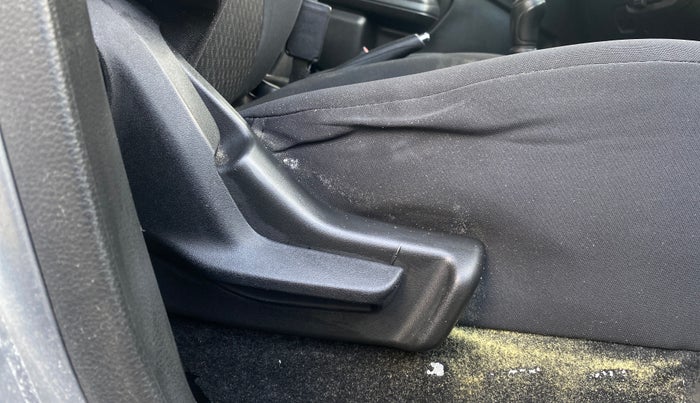 2022 Maruti Celerio VXI CNG, CNG, Manual, 96,031 km, Driver Side Adjustment Panel