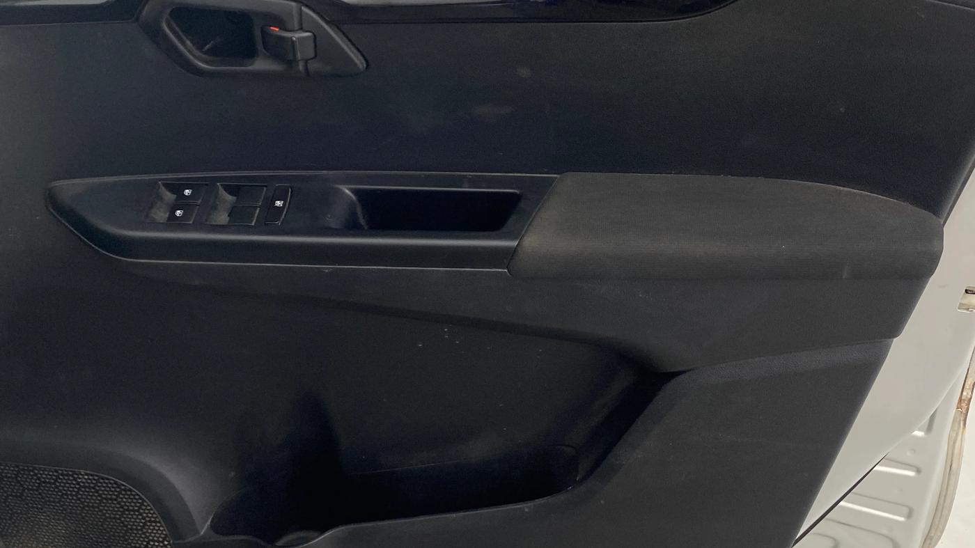2018 Mahindra KUV 100 NXT K8 P 6 STR, Petrol, Manual, 13,934 km, Driver Side Door Panels Control