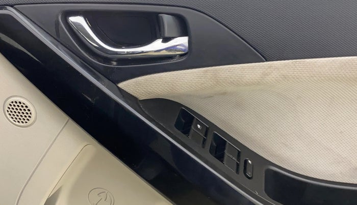 2020 Tata NEXON XZ PLUS (O) PETROL, Petrol, Manual, 86,350 km, Driver Side Door Panels Control