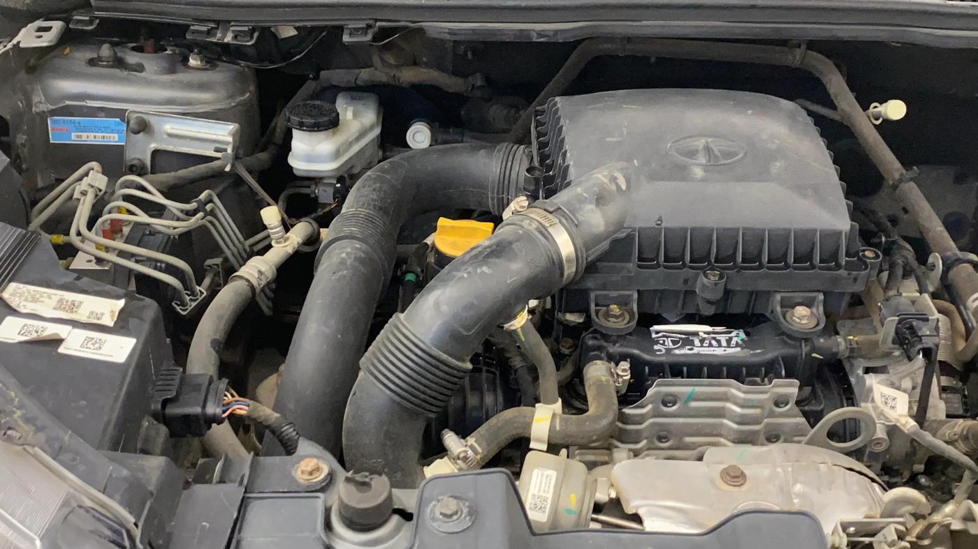 2020 Tata NEXON XZ PLUS (O) PETROL, Petrol, Manual, 86,537 km, Engine View - Right