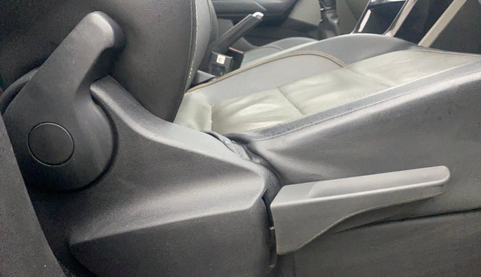 2021 Skoda KUSHAQ STYLE 1.5L TSI MT, Petrol, Manual, 86,634 km, Driver Side Adjustment Panel