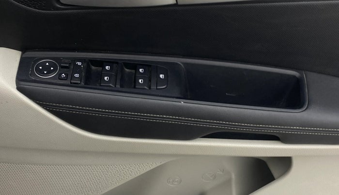 2020 KIA SONET HTX 1.0 IMT, Petrol, Manual, 27,626 km, Driver Side Door Panels Control
