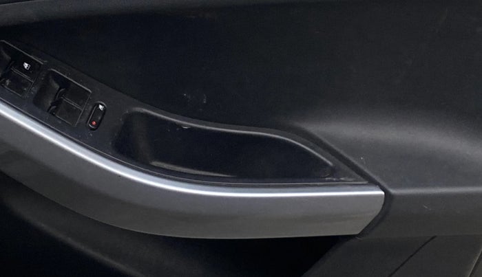 2020 Tata NEXON XM PETROL, Petrol, Manual, 1,48,985 km, Driver Side Door Panels Control